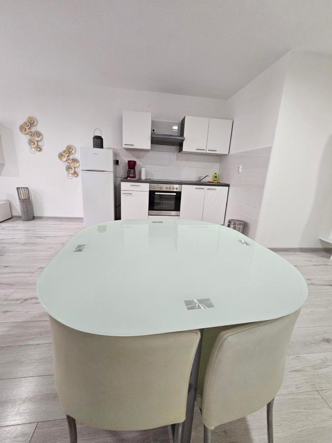 Apartment Aria Vinkovci Luaran gambar