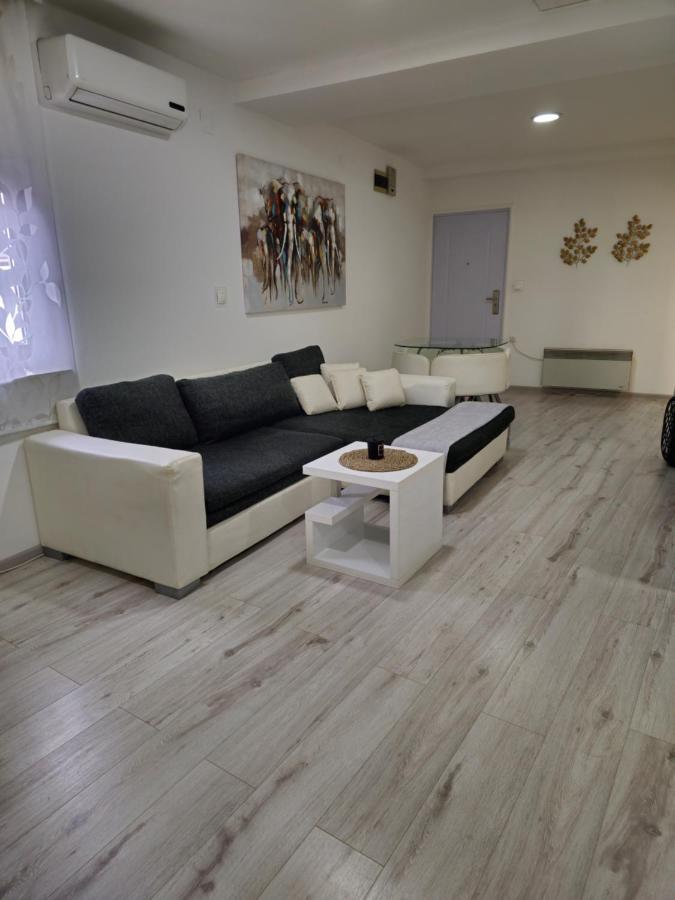 Apartment Aria Vinkovci Luaran gambar